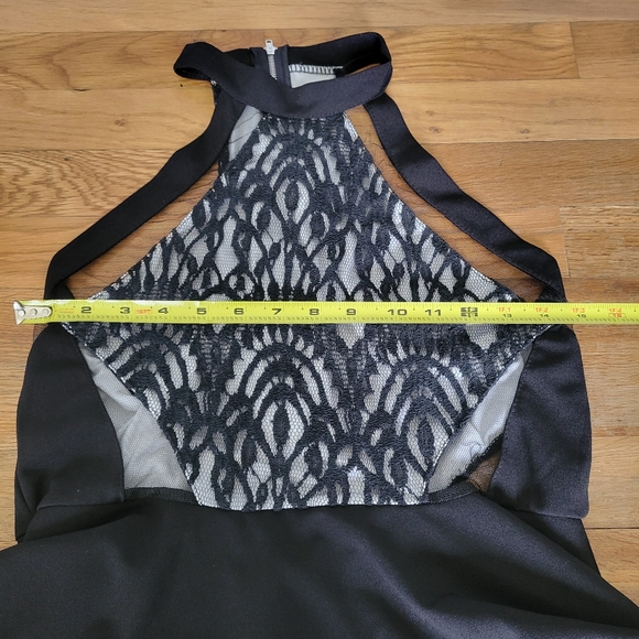 🖤🩶Black Lace Halter Dress - Picture 7 of 8